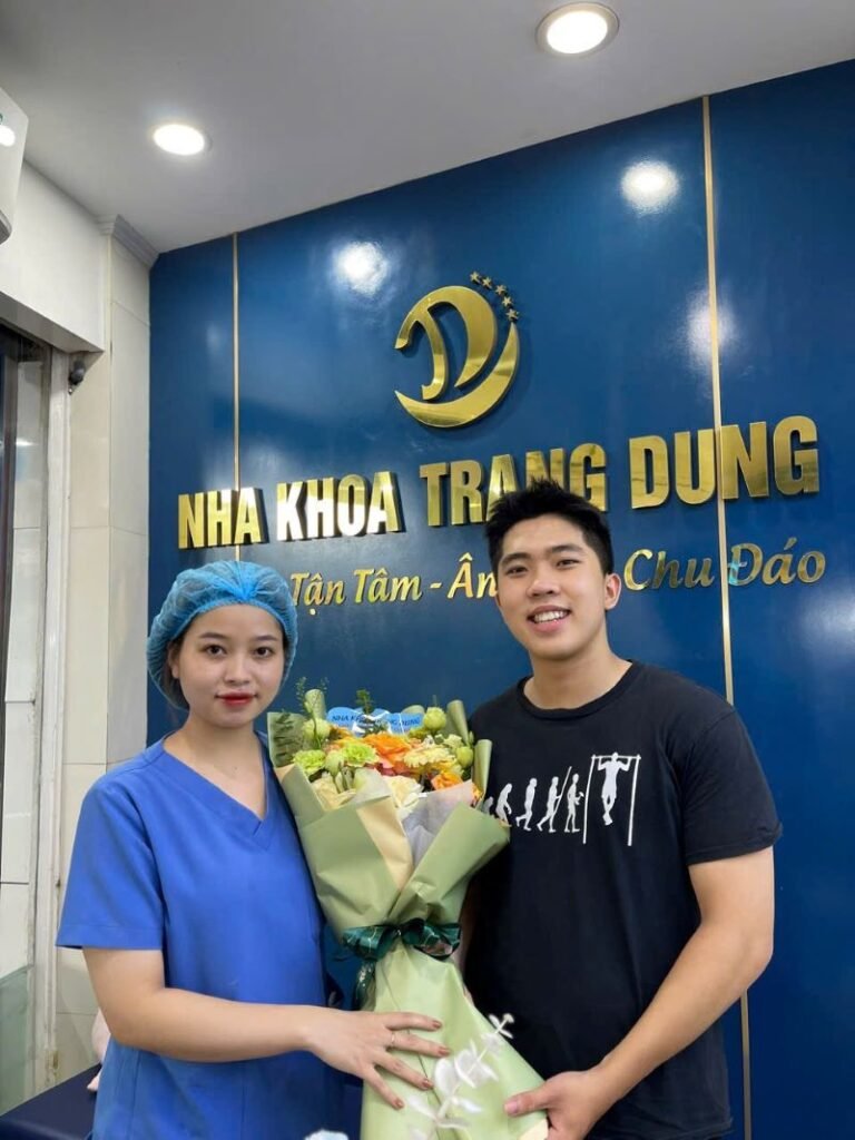 Bảng Giá Niềng Răng Trong Suốt Giá Rẻ, Chất Lượng Năm 2025 Khách hàng niềng răng tại Nha khoa Trang Dung