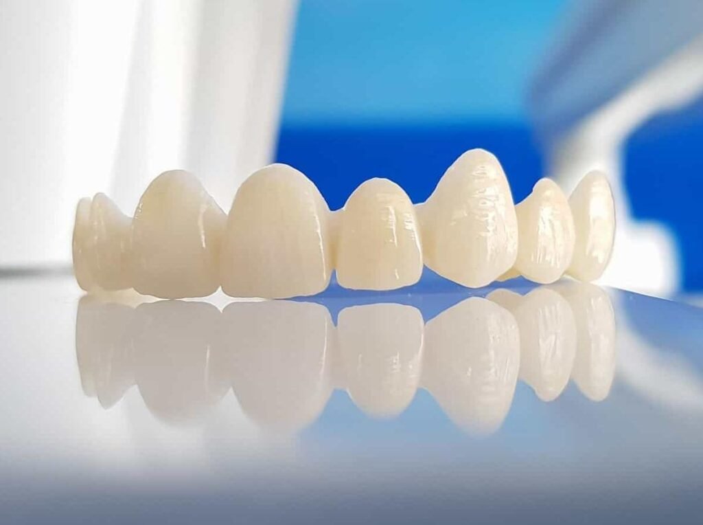 Răng giả loại tốt nên chọn loại nào? Hướng dẫn chi tiết cho người mới rang gia loai tot 3