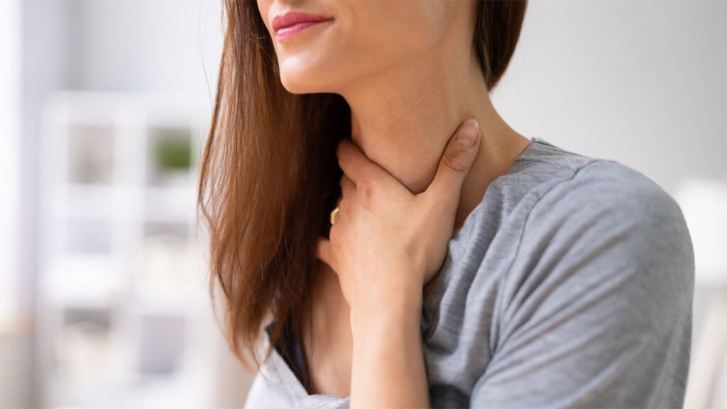Lưu Ý Khi Thực Hiện Cách Trị Hóc Xương Cá Ở Cổ Họng Tại Nhà cách trị hóc xương cá ở cổ họng tại nhà