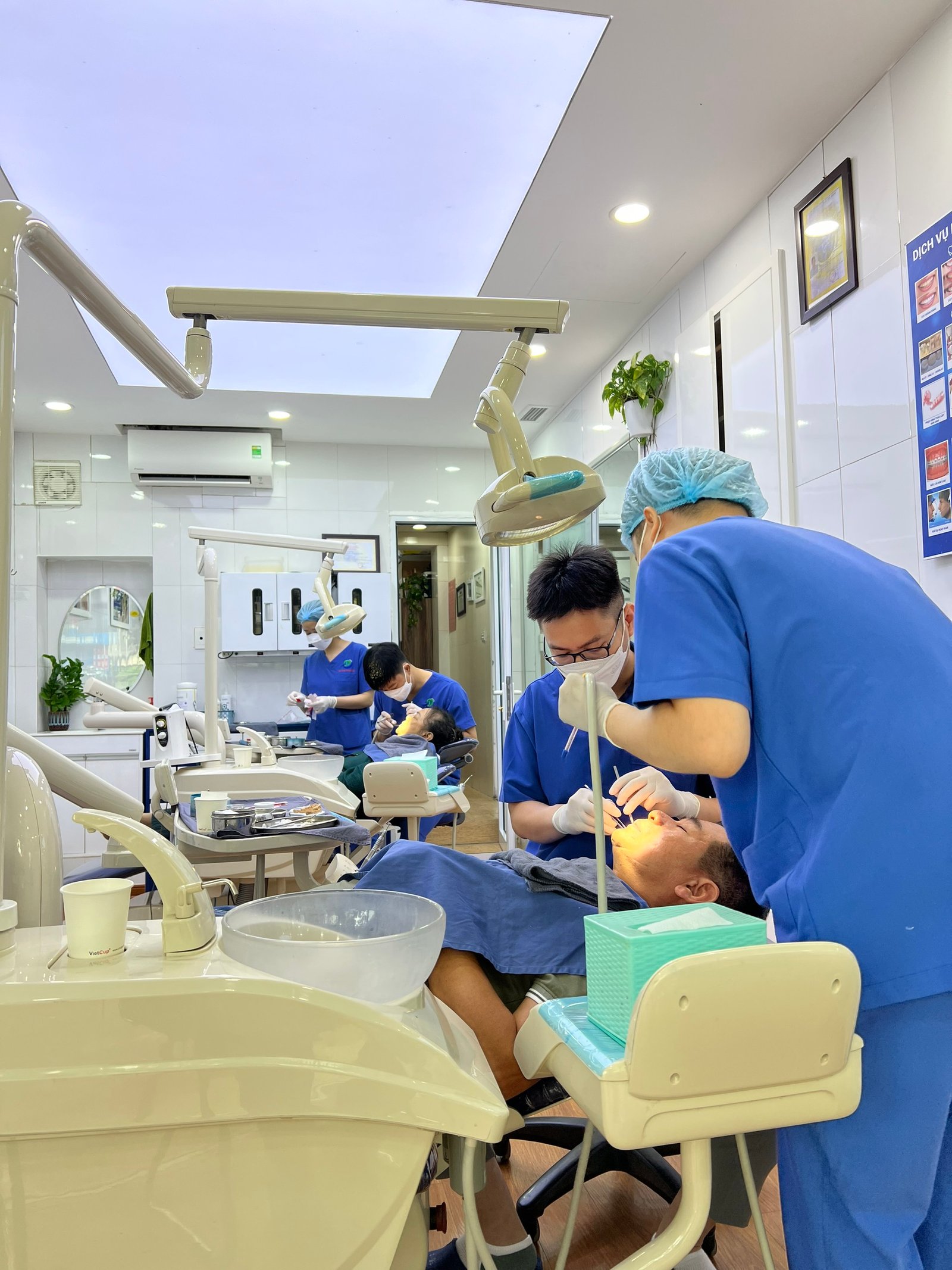 Trồng Răng Hàm Implant Giá Bao Nhiêu Và Thời Gian Hồi Phục trồng răng hàm implant giá bao nhiêu