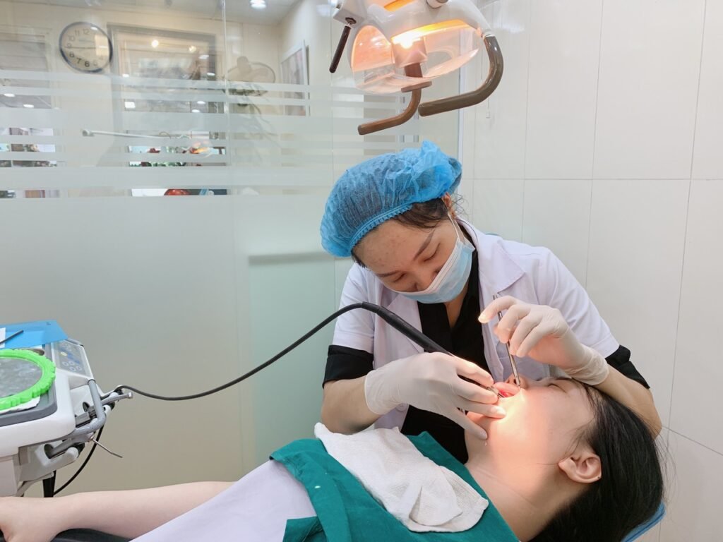 trồng răng implant giá rẻ