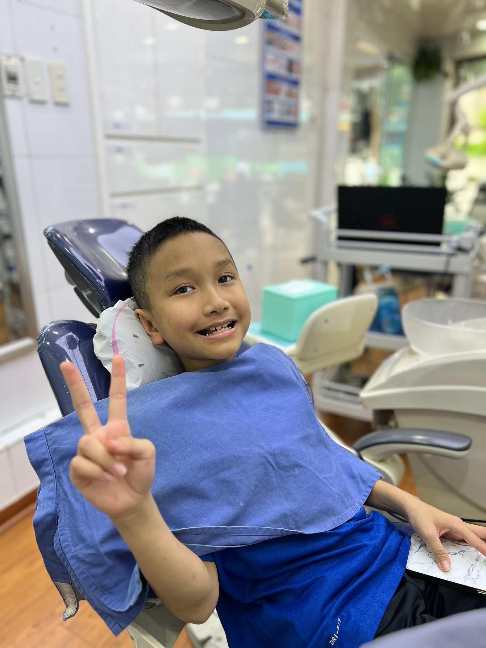 chi phí trồng răng implant