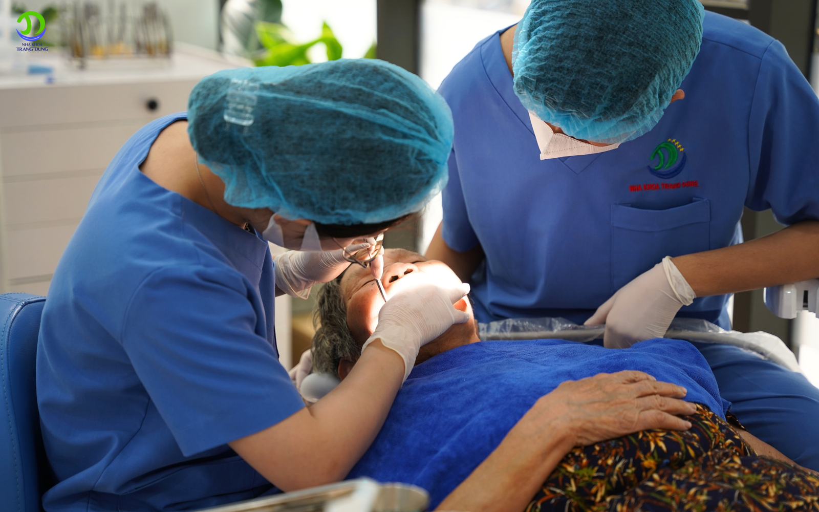 Bác sĩ điều trị viêm tủy