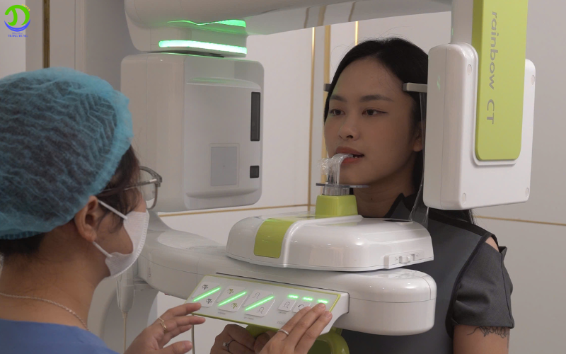 Niềng răng có làm yếu răng không? thăm khám niềng răng tại Nha khoa Trang DUng