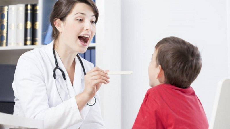 Cách trị hóc xương cá ở cổ họng tại nhà