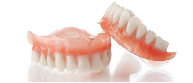 trồng răng giả tháo lắp​
