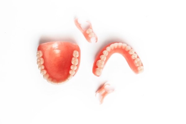 trồng răng giả tháo lắp​